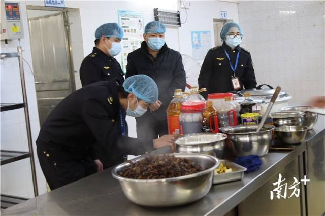 阳山县市场监督管理局开展专项检查确保校园食品安全