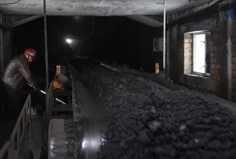 禁运俄煤正式生效！欧盟早已大量“囤货”价格还涨了两倍？