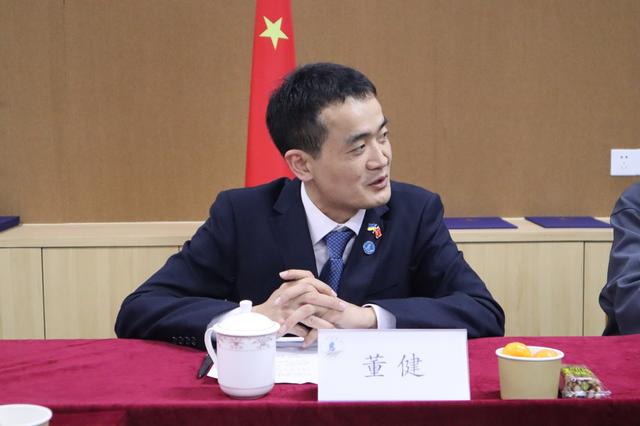 江南丝路行理事长王一坛(乌克兰留学中心董事长);乌克兰国家