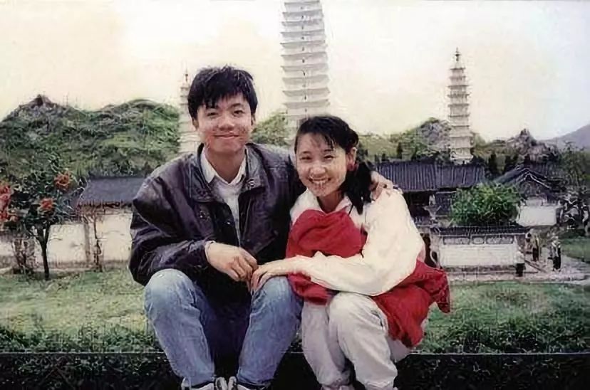 来源:网络,蔡达标夫妇2006年,蔡达标与妻子潘敏峰离婚,其后蔡潘两家