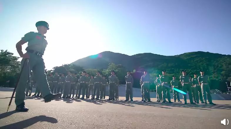 香港警察官方微博开通!评论区被暗号刷屏,内