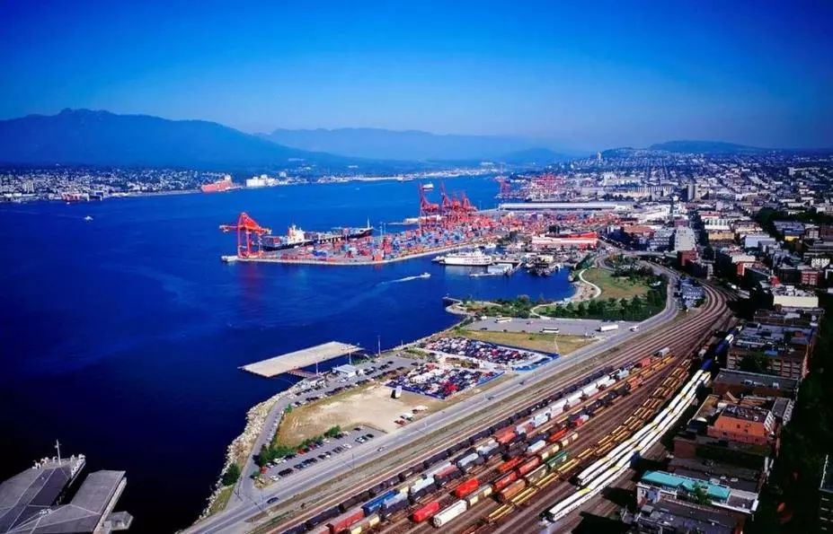 鹿特丹港去年总吞吐量创新高lng板块成新亮点丨航运界