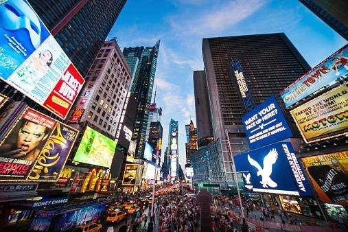 美国经济寒冬来袭上万家零售价关门美国民众再面临失业潮