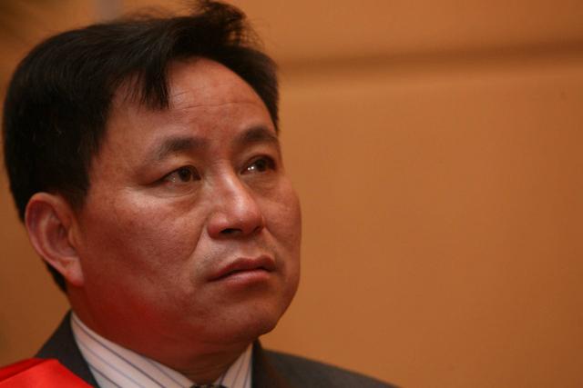 他靠烂尾楼发家,攒295亿成宁波首富,旗下公司