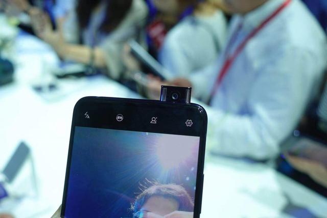 vivo又玩性价比?旗舰机型X27起售仅3198元