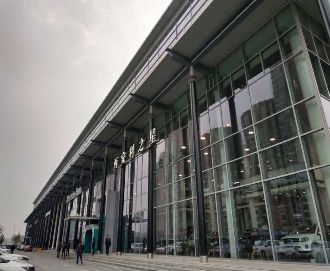 西安奔驰女车主大闹4S店的背后:漏油的奔驰