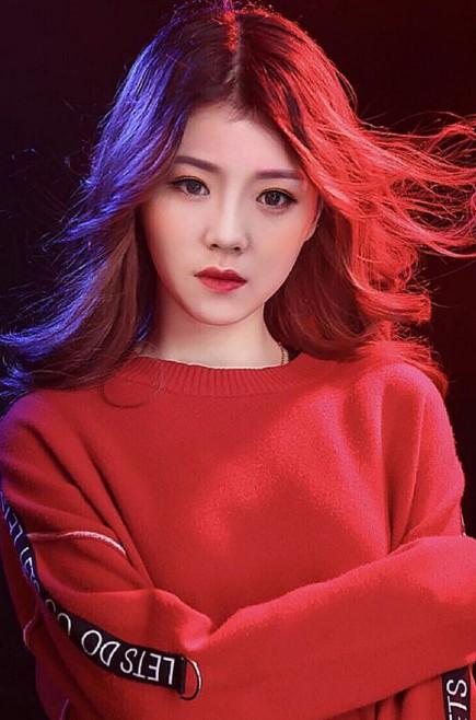 抖音红人丁佳薇心如止水热播治愈声音为你疗伤