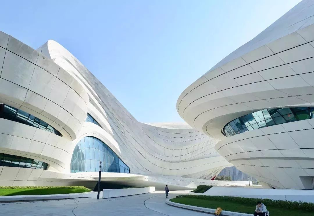 耗资28亿扎哈在中国的最后遗作终于全部完成施工难度堪比鸟巢