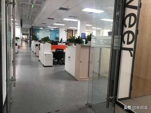 视觉中国又回来了！被重罚30万，维权式营销是否涛声依旧？