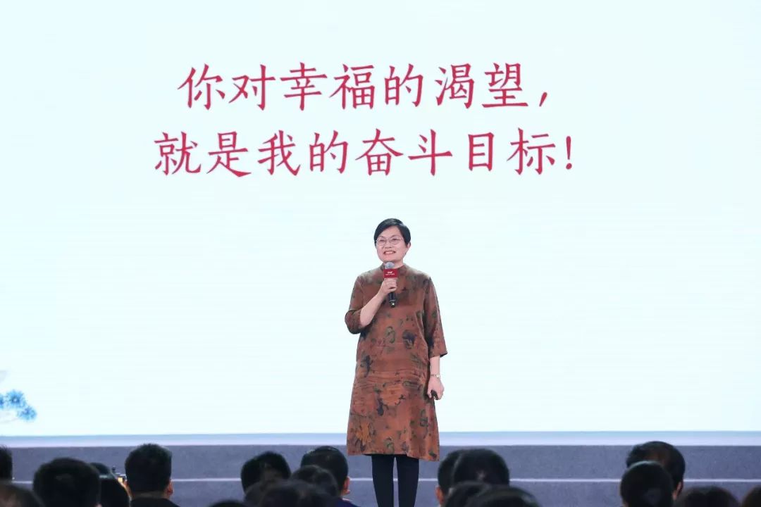 这是一位年过60岁的成功女性——方子老师的真情分享.