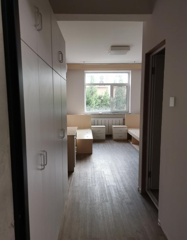 河北高校天价宿舍内部曝光东北大学秦皇岛天价宿舍每年1万6鹏远公寓