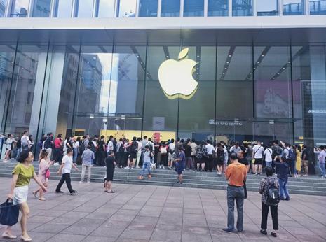 直击新iPhone 开售首日：小姐，说了5遍，今日没货