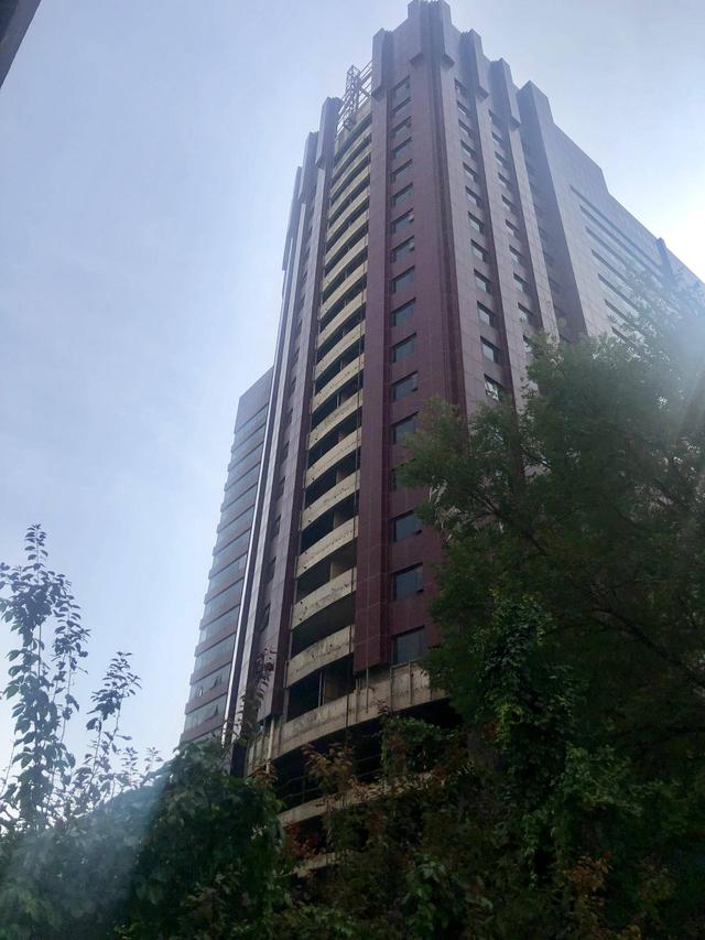 10月9日,ai财经社实地探访位于北京市丰台区方庄南路68号的金方大厦.