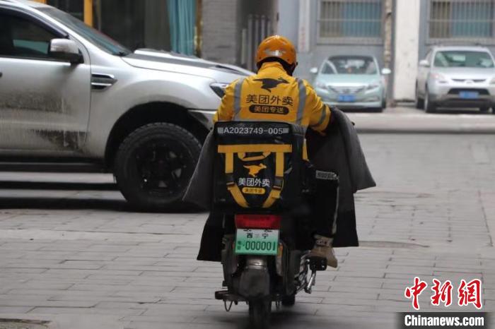 图为上牌后的电动自行车。青海省公安厅交警总队供图