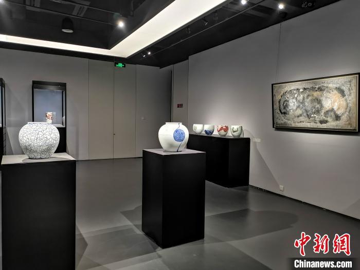 白磊、白明等新一代陶艺家的崛起，代表着数千年历史的中国陶瓷真正突破器皿的概念。上海璟通艺术中心供图