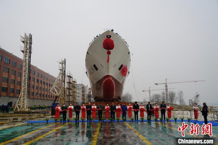 台湾海峡首艘大型海事巡航救助船下水 预计年底列编
