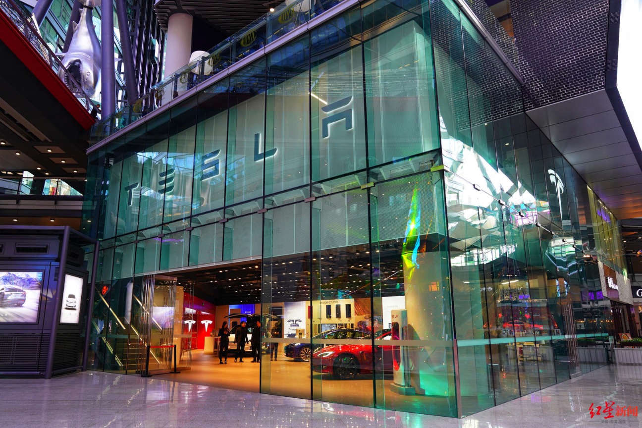 资料图:中国特斯拉首家门店——北京侨福芳草地特斯拉门店,图片拍摄于