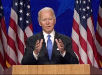 美国总统拜登：冻结俄罗斯在美所有资产 对俄实施更严厉制裁