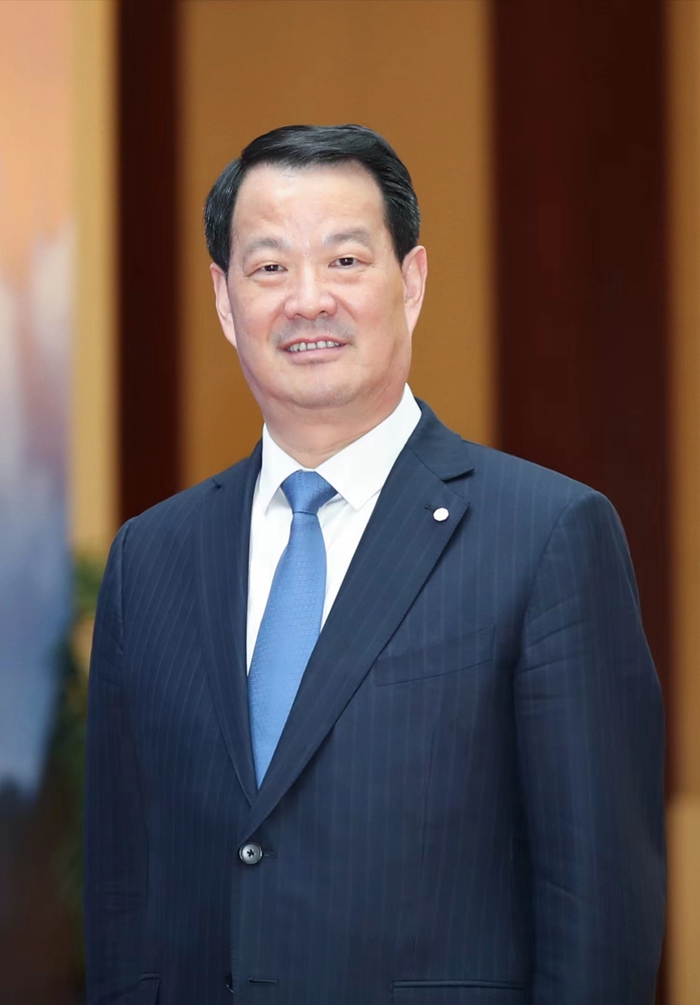 全国人大代表中国建材集团有限公司总工程师彭寿加速光伏建筑一体化