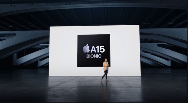 苹果确认iPhone 14/14 Plus搭载A15处理器：足以让对手望尘莫及