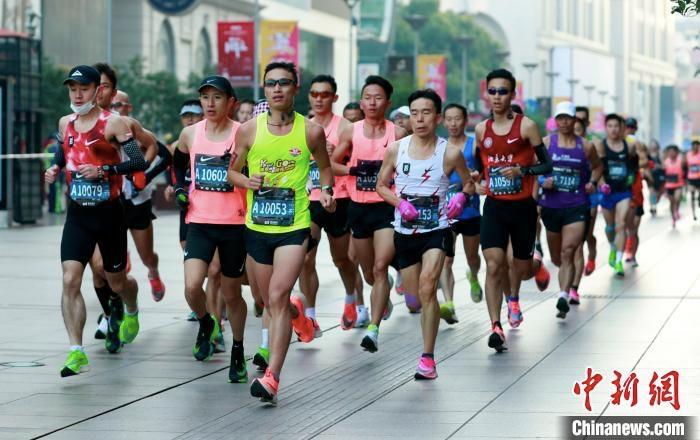 报名已经开放！参加上海半程马拉松在线竞赛或通过2021年开始_东方财富网