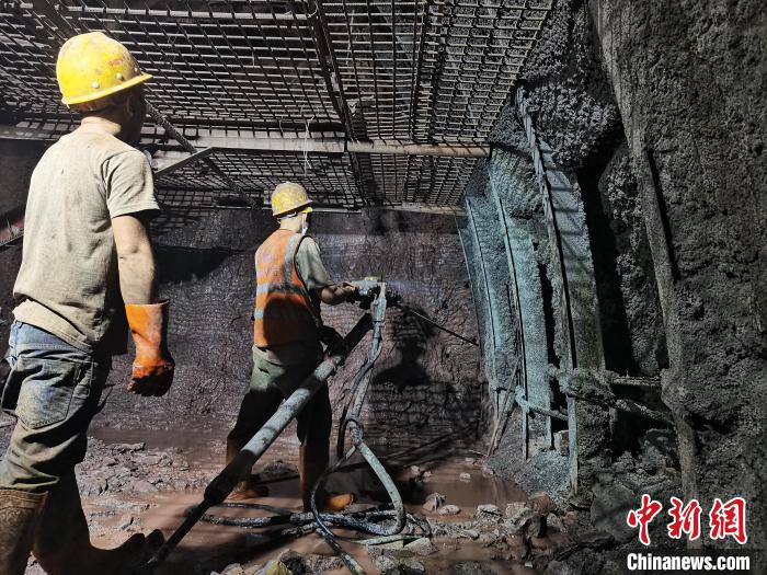 假日保进度 重庆武两高速两隧道掘进均“破千” 东方财富网 