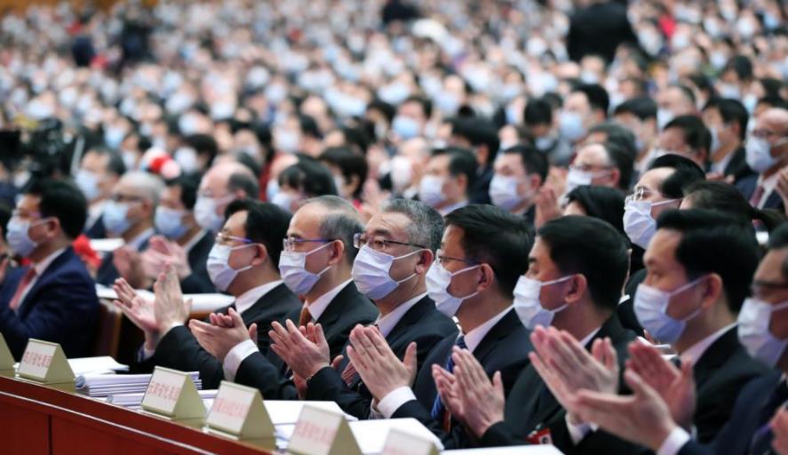 政府工作报告：促进数字经济发展